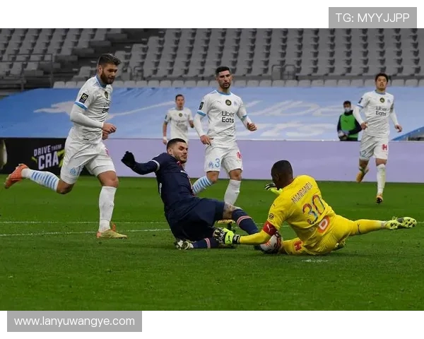 马赛队球员身价波动分析与市场定位策略深度剖析 马赛队球员身价波动分析与市场定位策略深度剖析