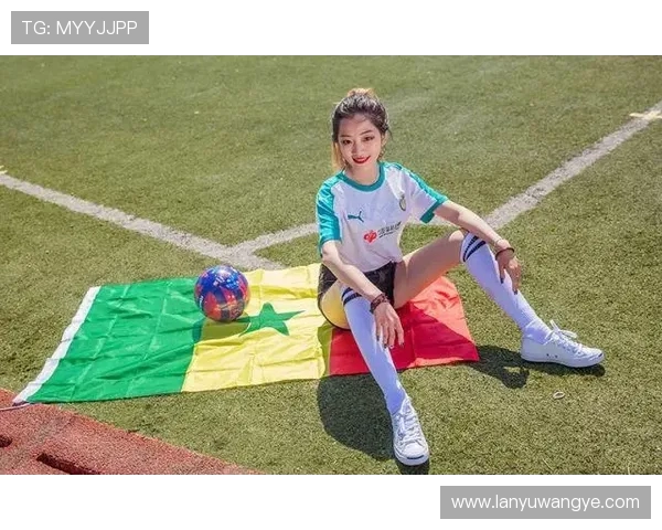 98足球世界杯透明模特风采与时代潮流的璀璨回响记忆与梦想交织